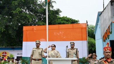 Photo of 80 वें स्वतंत्रता दिवस पर इज्जतनगर मंडल रेल प्रबंधक वीणा सिन्हा ने किया ध्वज़ारोहण