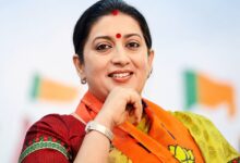 Photo of तुलसी की कहानी : टेलीविज़न आइकन से एक बड़े सार्वजनिक जीवन तक स्मृति ईरानी का सफर