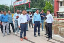 Photo of मंडल रेल प्रबंधक ने लखनऊ स्टेशन का किया निरीक्षण, पार्किंग व्यवस्था को बेहतर बनाने के दिए निर्देश