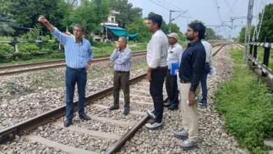 Photo of पीसीई ने डीआरएम के साथ पुनर्विकास कार्यों की समीक्षा के साथ राजातालाब LHS का किया स्थलीय निरीक्षण