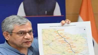 Photo of उप्र मुख्यमंत्री एवं रेल मंत्री ने एक सादे समारोह में नेपालगंज रोड – नानपारा – बहराइच ब्रॉड गेज रेल खंड की शुरुआत की