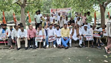 Photo of राहुल गांधी के खिलाफ एफआईआर निरस्त करने की मांग, कांग्रेस का धरना चौथे दिन भी जारी