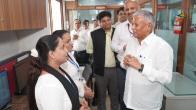 Photo of रेल राज्य मंत्री ने दिल्ली मंडल के केंद्रीय नियंत्रण कार्यालय का निरीक्षण कर व्यवस्था की समीक्षा की