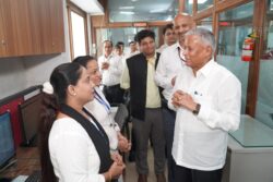 रेल राज्य मंत्री ने दिल्ली मंडल के केंद्रीय नियंत्रण कार्यालय का निरीक्षण कर व्यवस्था की समीक्षा की
