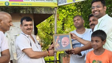 Photo of बाबा नीम करौली की कृपा से ‘बृज की रसोई’ की अनूठी पहल; आशियाना में जरूरतमंदों को बांटा निःशुल्क भोजन