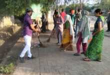 Photo of बीबीएयू का सराहनीय कदम; ‘स्वच्छता ही सेवा’ अभियान के तहत विवि के छात्रों व शिक्षकों ने बाजारों में चलाया सफाई अभियान