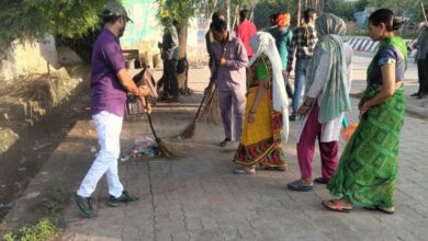 Photo of बीबीएयू का सराहनीय कदम; ‘स्वच्छता ही सेवा’ अभियान के तहत विवि के छात्रों व शिक्षकों ने बाजारों में चलाया सफाई अभियान