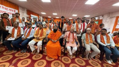 Photo of बाढ़ राहत के नायकों को मिला ‘सेवा रत्न सम्मान’; आरएसएस के अशोक बेरी एवं कुलगुरु प्रो. आलोक चौबे ने स्वयंसेवकों को सराहा