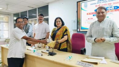 Photo of बीबीएयू में पंडित दीनदयाल उपाध्याय की जयंती पर विचार गोष्ठी; ‘हर घर स्वदेशी और हर युवा उद्यमी’ का दिया नारा