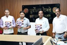 Photo of इज्जतनगर मंडल में राजभाषा बैठक व साहित्यिक संगोष्ठी संपन्न; ‘रेल प्रज्ञा’ पत्रिका का हुआ विमोचन, विजेता रेलकर्मी सम्मानित