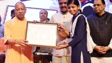 Photo of सीएम योगी ने 4.60 लाख छात्रों को बांटी छात्रवृत्ति; नरेंद्र कश्यप बोले— अब वज़ीफ़े के लिए साल भर इंतज़ार नहीं