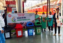 Photo of लखनऊ मंडल में SWM नियम 2026 महाअभियान; स्टेशन वेंडरों और यात्रियों को समझाया 4 श्रेणियों में कचरा अलग करने का पाठ