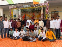 ग्रामोदय विश्वविद्यालय के बीटेक संकाय में मां दुर्गा की स्थापना; कुलगुरु प्रो. चौबे ने पूजा-अर्चना कर बढ़ाया छात्रों का उत्साह