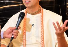 Photo of इस्कॉन लखनऊ में ‘गीता रसामृतम-2’ महोत्सव; अध्यक्ष अपरिमेय श्याम ने प्रेस वार्ता में दी मुकुंदा रॉक बैंड व भजनों की जानकारी