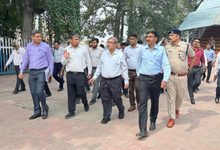 Photo of उत्तर रेलवे महाप्रबंधक ने काशी और वाराणसी जंक्शन का किया निरीक्षण, यात्री सुविधाओं की समीक्षा